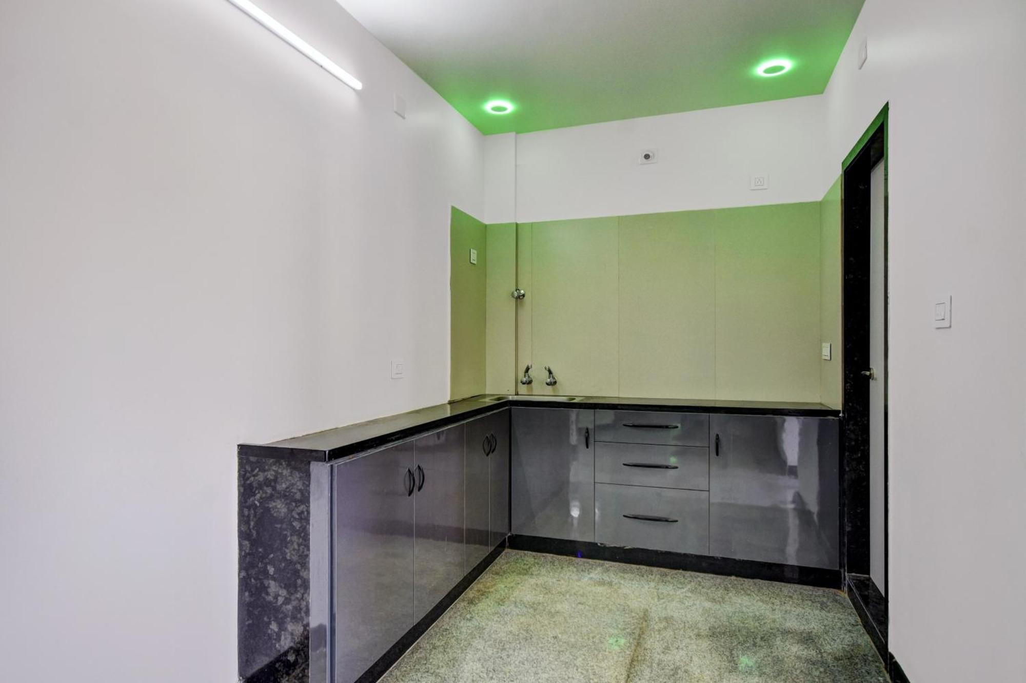 Oyo Home Msr Guest Inn Homestay Nellur Zewnętrze zdjęcie